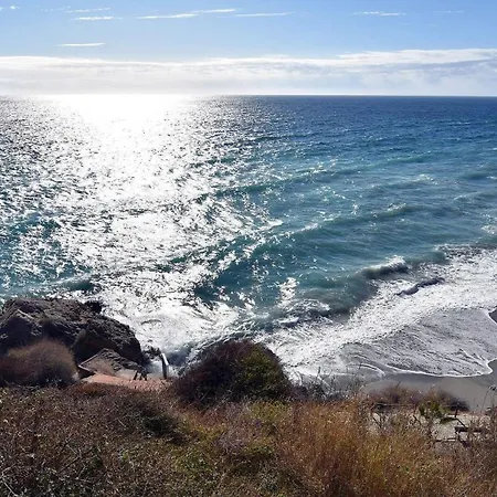 Mit Privatpool Fuer 6 Personen Ca 246 Qm In Nerja, Andalusien Costa Del Sol Vakantiehuis *